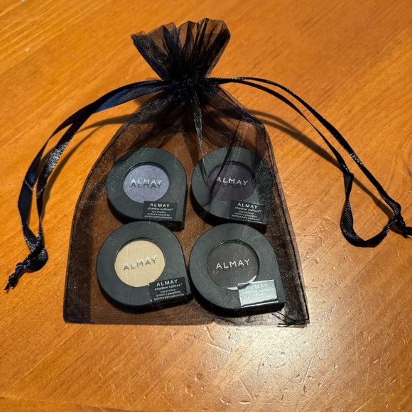 Almay Shadow Softies Eye Shadows - Picture 3 of 12